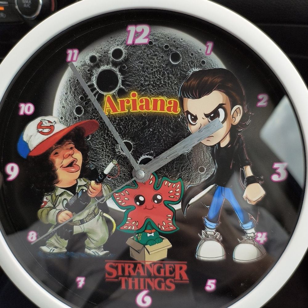 Stranger Things Cartoon Wall Clock - Picture 5 of 5